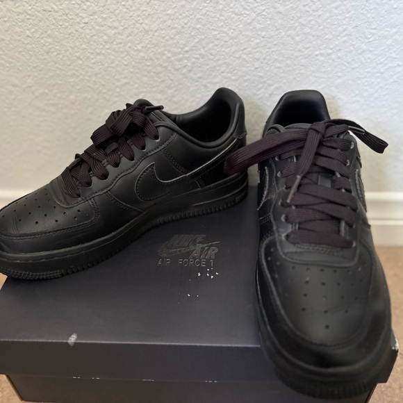 black air forces, worn about 5 times - Picture 1 of 3